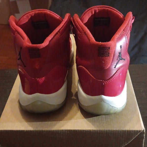 Jordan 11 Retro Win Like 96 Sneakers SZ 6.5Y Womens SZ 8 EUC - Picture 5 of 10